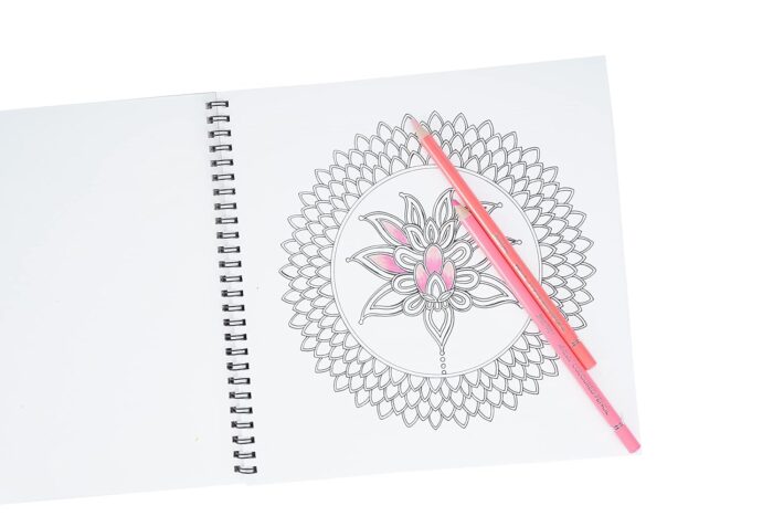 Brustro DIY Mandala Colouring Book