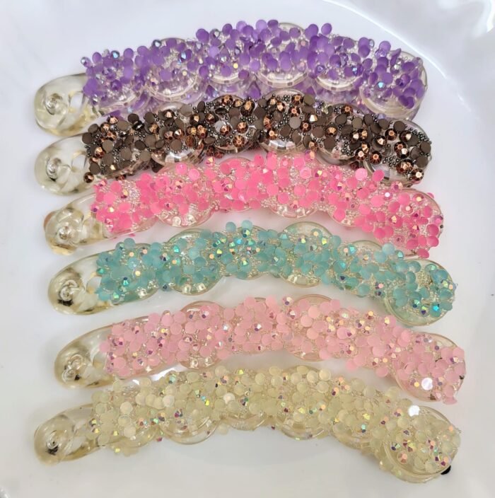 Trendy Glitter Banana Hair Clip (1 Pc) – Shiny Sequin Clasp for Women & Girls